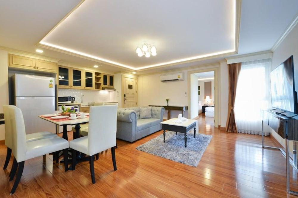 Aspira Hana Executive Apartment Thonglor Bangkok Exterior photo