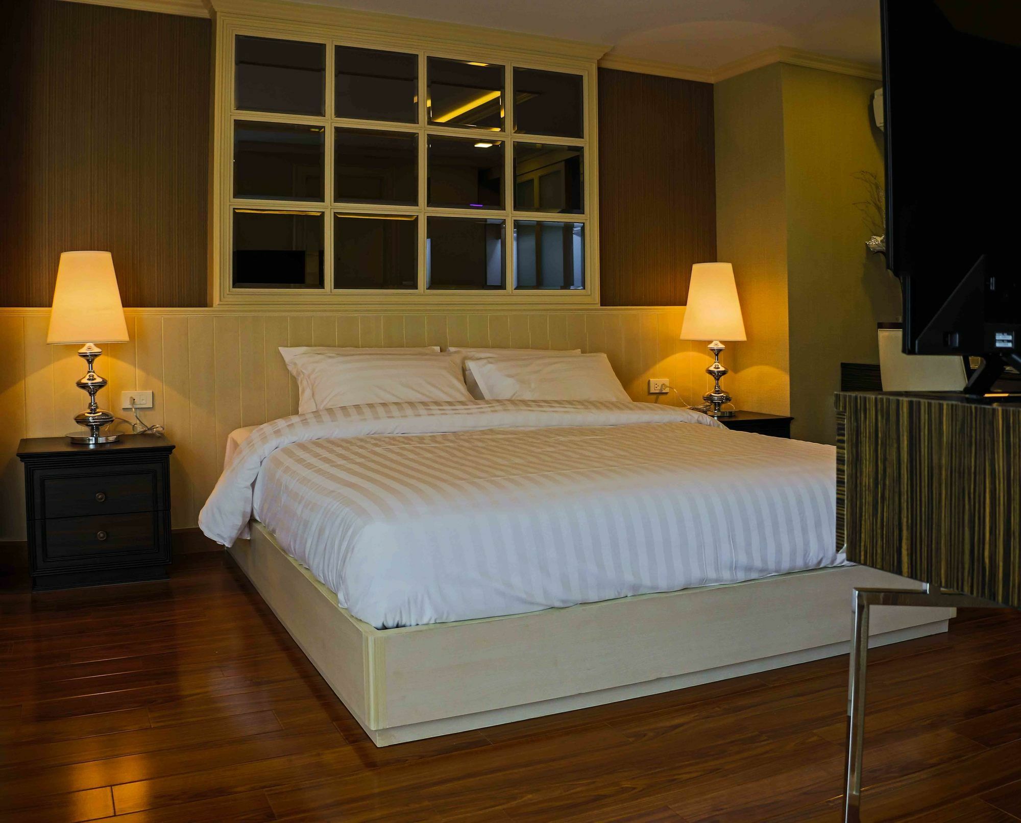 Aspira Hana Executive Apartment Thonglor Bangkok Exterior photo